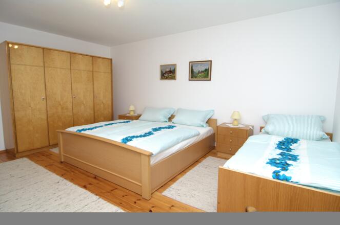 Dreibettzimmer