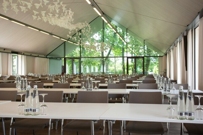 B &amp; O Parkhotel - Saal Cambridge parlamentarisch