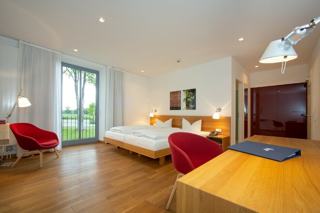 B &amp; O Parkhotel - Zimmerbeispiel