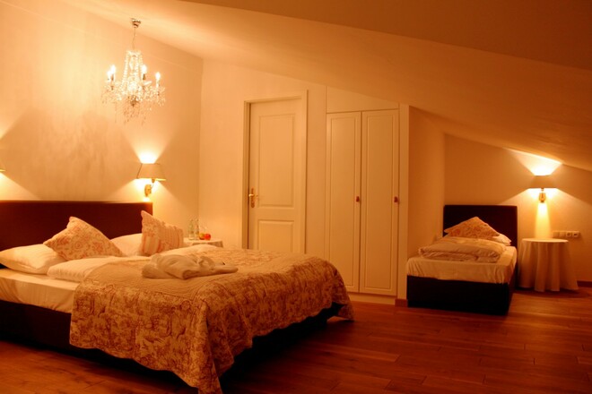 Bernhard&#039;s im Seebacher Haus, Oberaudorf - Dreibettzimmer