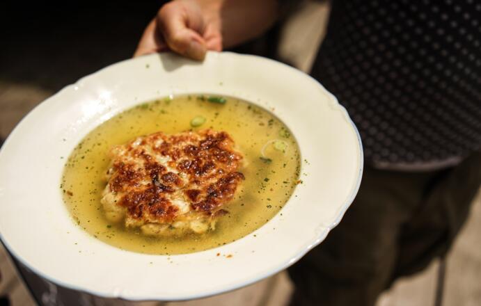 Kaspressknödelsuppe