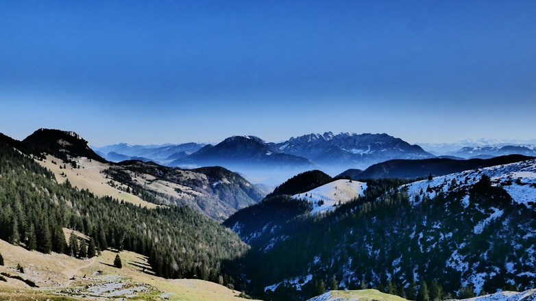 Blick von der Steilner-Alm Richtung Brünnstein und Kaisergebirge