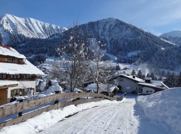 Hauszufahrt Winter