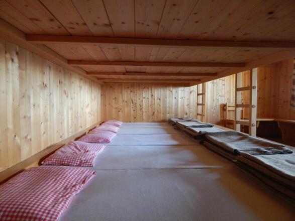 Liebevoll eingerichtete Lager