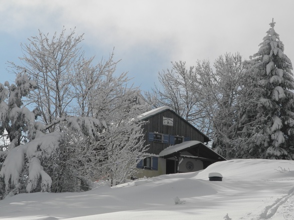 Hütte im Winter