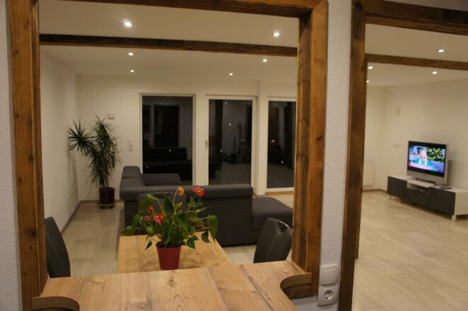 Wohnzimmer mit Eßbereich