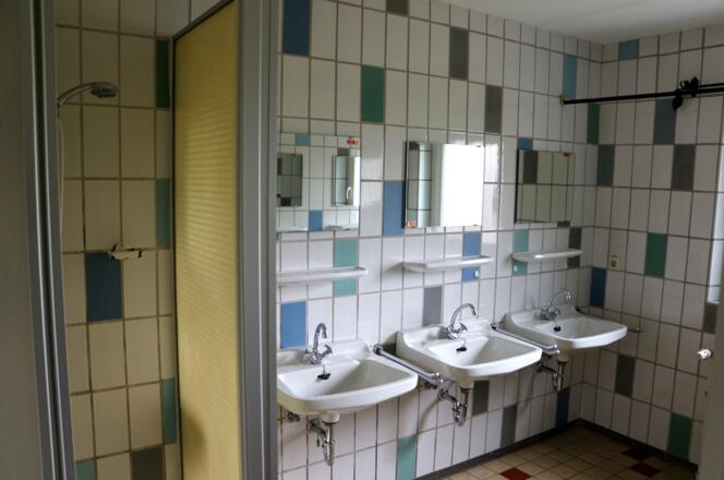 Blick in einen der beiden Waschräume