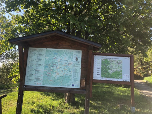 Wandertafeln am Wanderheim Hermesgrün