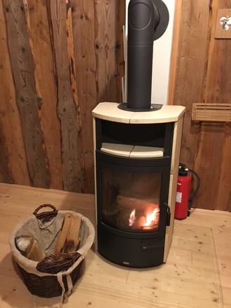 Holzofen im 1. OG
