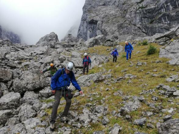 Übung: Abstieg im alpinen Gelände  (Aufbaukurs Fels und Firn)