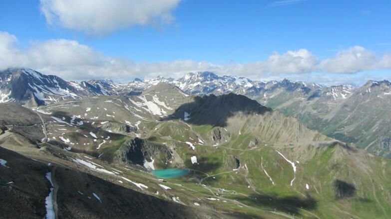 Ironbike, Grenzgrat zum Salaaser Kopf mit Aussicht ins Paznaun
