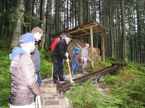 Gaudi Golf Station "Sautrog"
