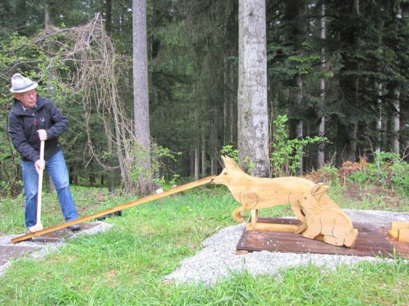Gaudi Golf Station "Fuchs und Hase"
