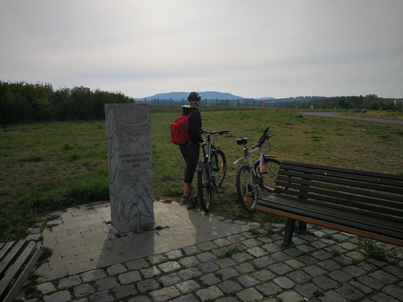 Flurbereinigungsdenkmal in Etwashausen