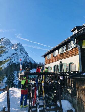 Ostpreussenhütte mit Gipfelblick