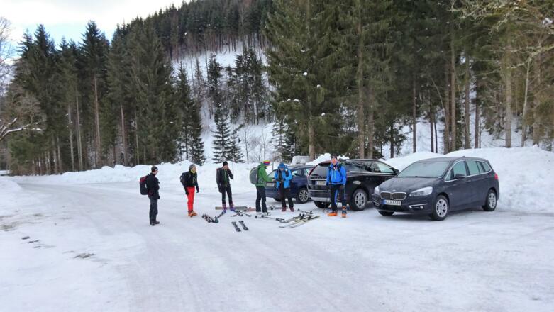 Parkplatz (kostenlos) im Jetzbachgraben.