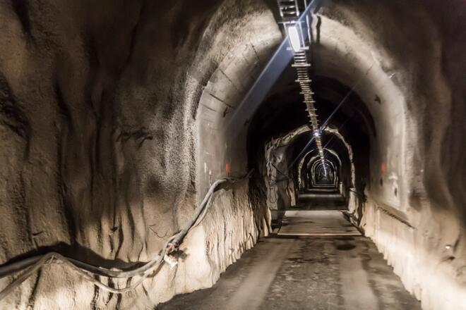 Mit dem Tunnelbus im Vermuntstollen