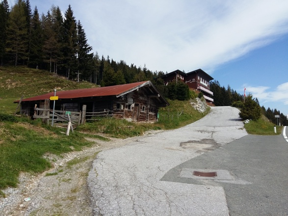 Birgkarhaus Abzweigung in Richtung Vier Hütten - Stegmoosalm
