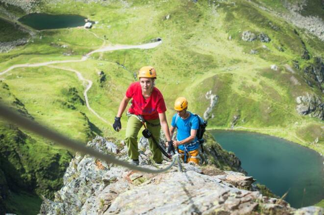 Klettersteig Hochjoch mit Blick zum Kälber- und Schwarzsee