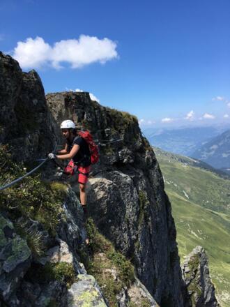 Querteil nach Steilwand