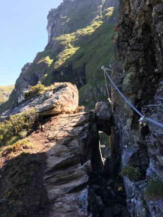 Mittelteil mit Pausenbank und kurzem Abstieg