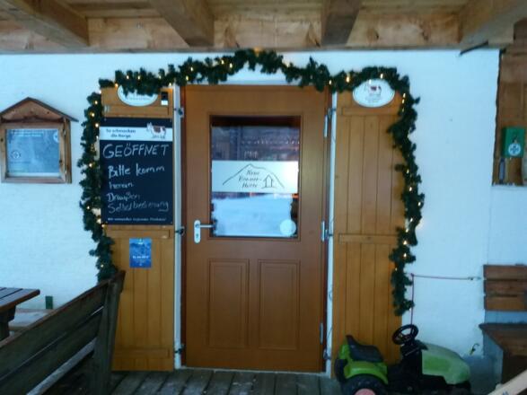 zurück: Haupteingang der Neue Bonner Hütte_Samstag, 30. Dezember 2017 16:07:38