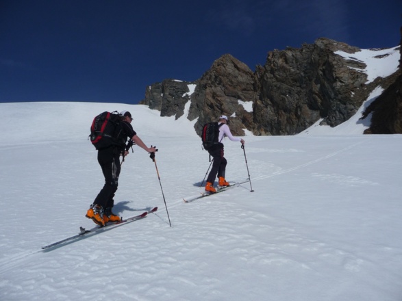 Schöner und weitläufiger Aufstieg hinauf zur Hochvernagtspitze 3535m.