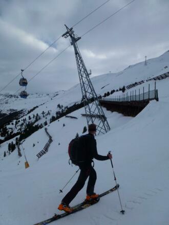 Aufstieg über die Skipiste zum Eingang ins Ferwalltal