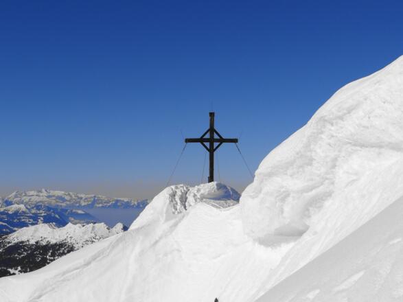 Gipfelkreuz von der Lobspitze vom Silbertal im Montafon