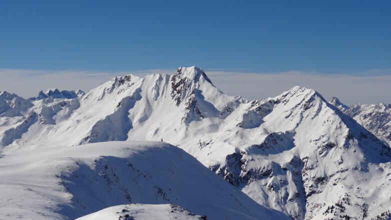 Fellimännle Gipfel mit Steinmännle vom Silbertal im Montafon