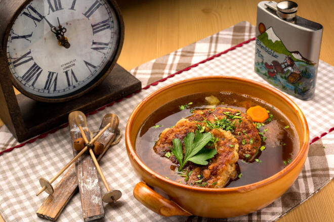 Käspressknödelsuppe