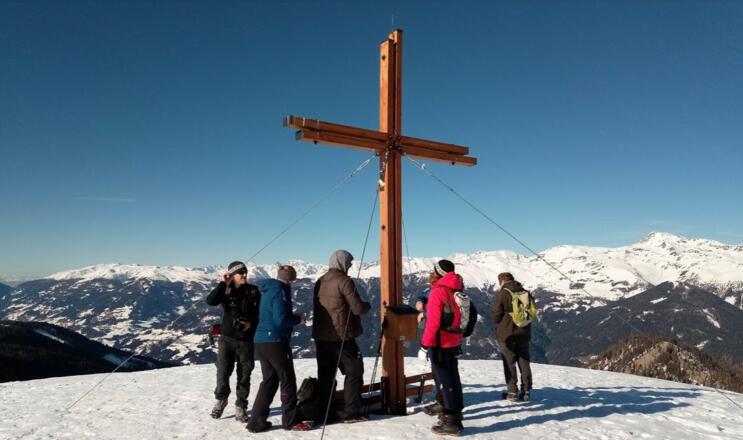 Am Gipfel des Dorfbergs