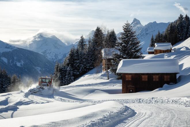 Präparieren der Winterwanderwege