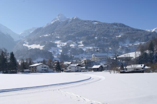 Blick nach Tschagguns mit der Tschaggunser Mittagspitze