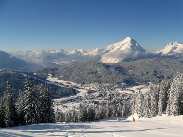 Im Talkessel Seefeld - In der Bildmitte die Hohe Munde
