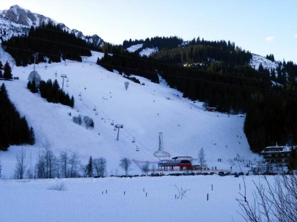 Blick zum Rohnenlift