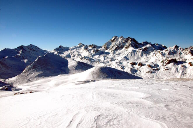 An der Bergstation mit Blick auf die Route