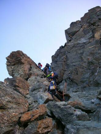 Am Frühstücksplatz - die Kletterei beginnt