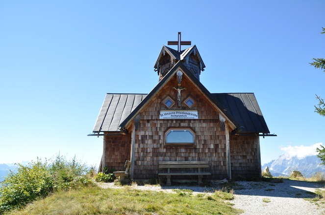 St. Vinzenz Friedenskirche, Hochgründeck