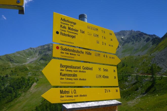 Wegweiser im Nationalpark "Hohe Tauern"