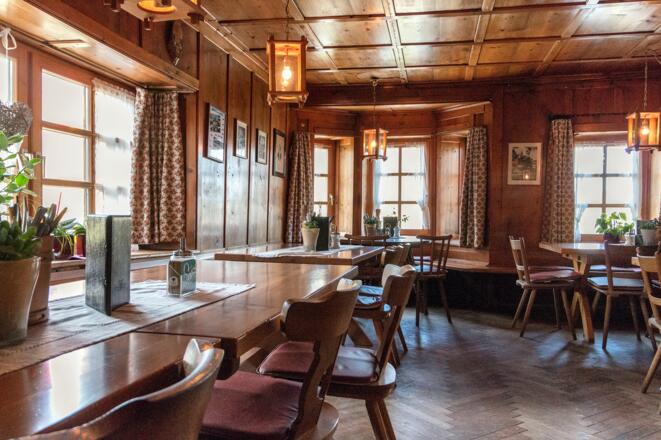 Tübinger Hütte innen