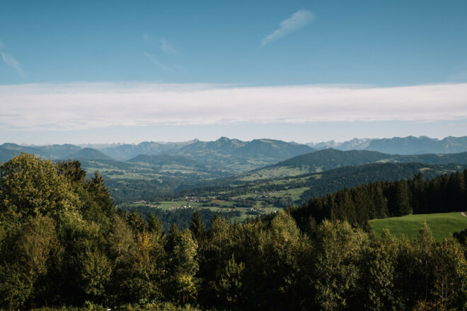 Ausblick vom Pfänder Richtung Bregenzerwald (c) Nina Bröll / Vorarlberg Tourismus