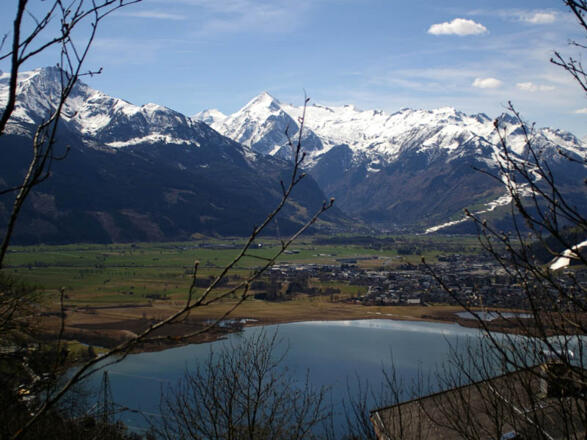 Blick über den Zeller See zum Kitzsteinhorn