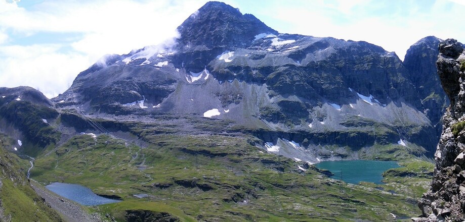 Gipfelblick vom Huggarkopf zu Tauernkogel, Langsee und Plattachsee