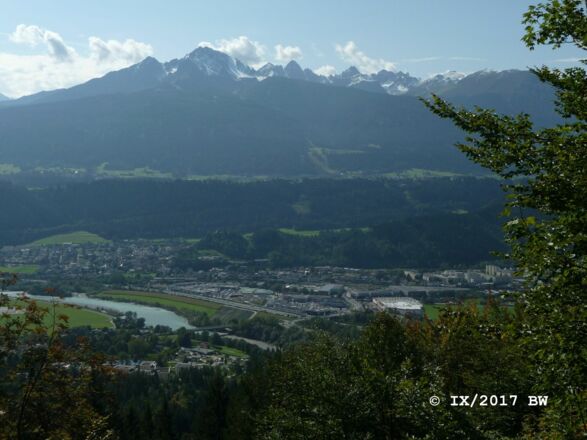 Blick vom Schleiferwandsteig auf Innsbruck