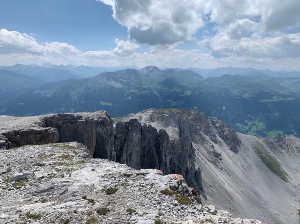 Ausblick von der Rätschenfluh Richtung Graubünden
