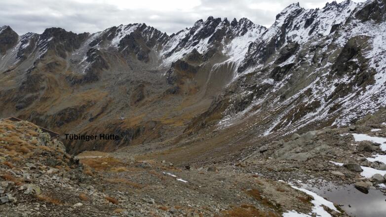 12 Blick vom Carnäirajoch zur Tübinger Hütte