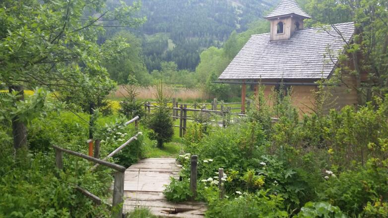 Bei der Hubertuskapelle vorbei