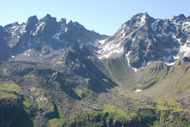 03 Vom Mittelbergjoch aus zur Tübinger Hütte dahinter JPlattenspitze