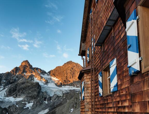 Blick von der Saarbrücker Hütte zum Großen Litzner